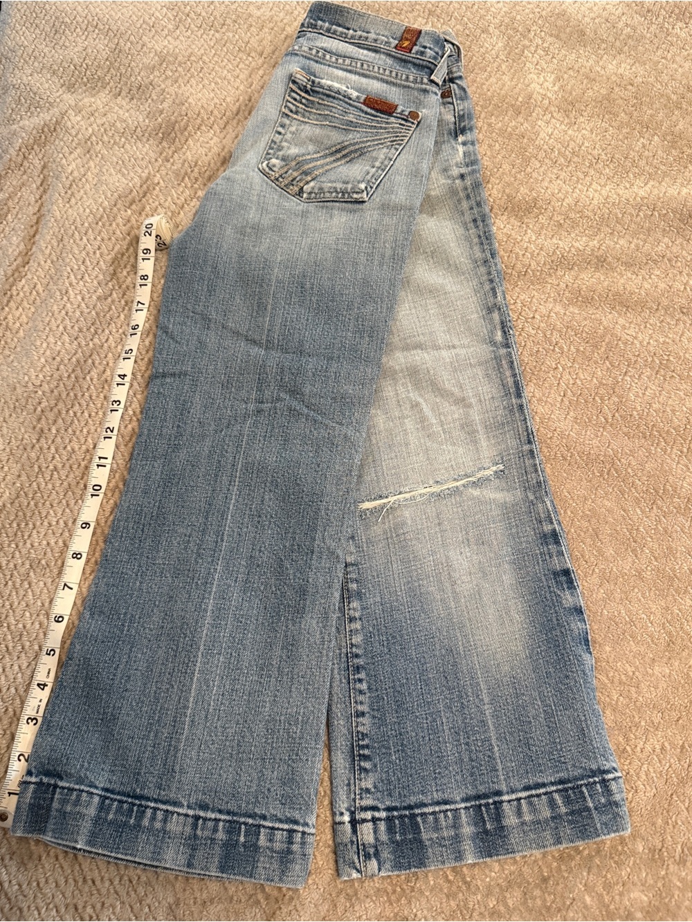7 For All Mankind Light Blue Wide-Leg Cropped Dojo Jeans - Sz 25